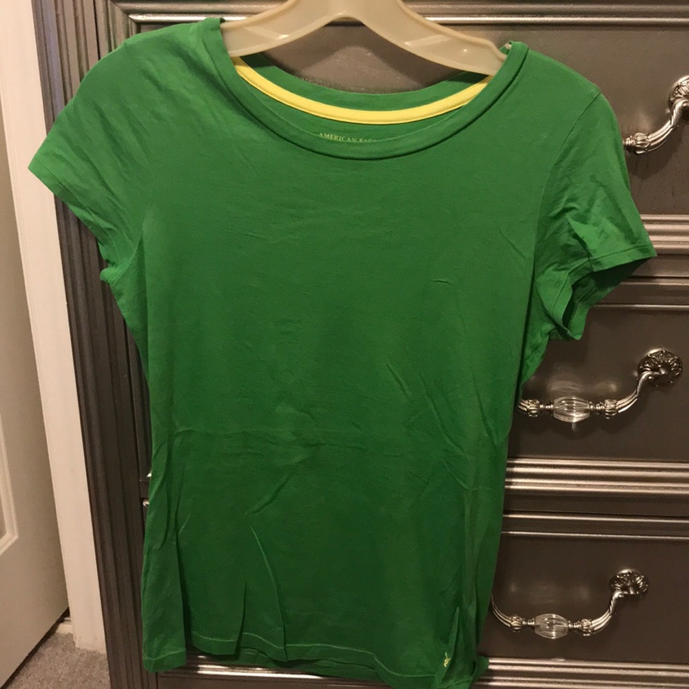 American Eagle Outfitters (AE favorite Tee) green